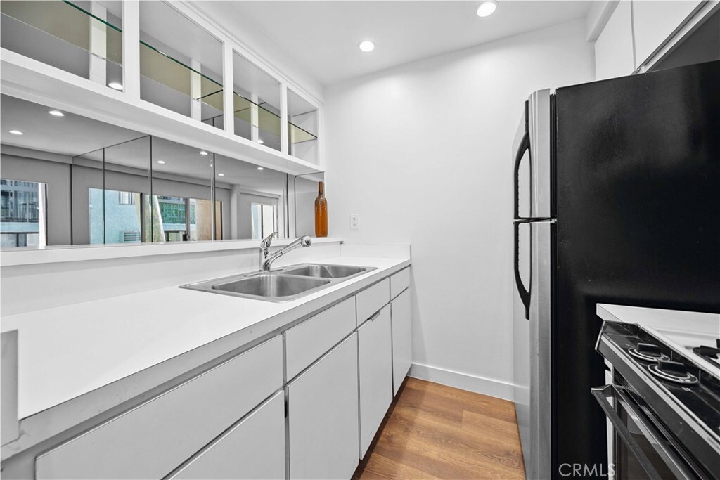 Property Photo: 950 North Kings Road 158 CA 90069