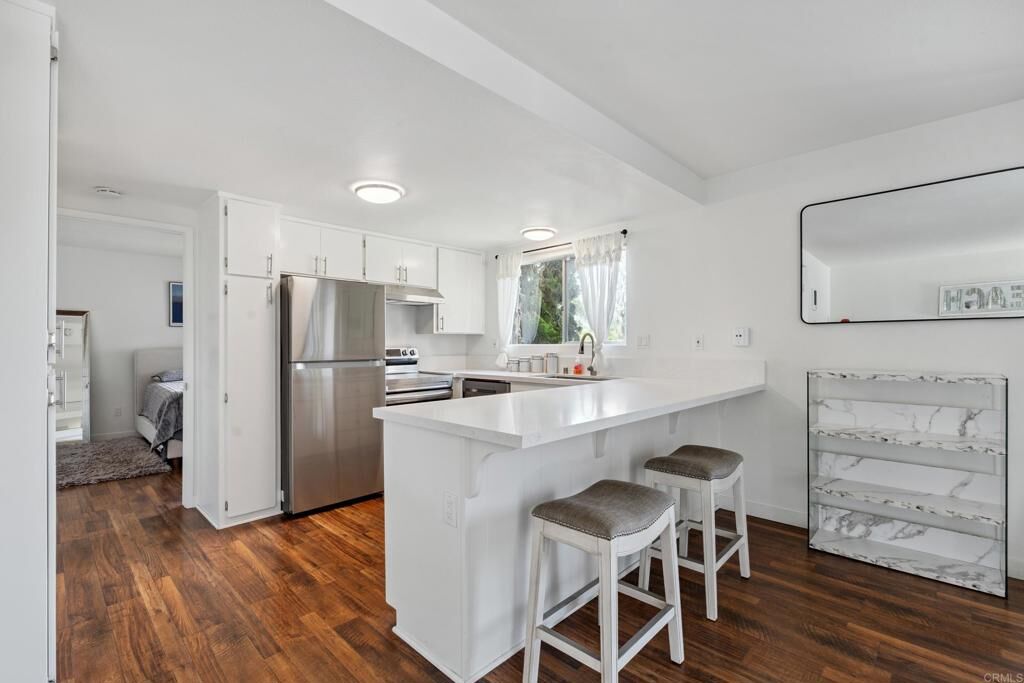 Property Photo: 155 Rosebay Drive 31 CA 92024