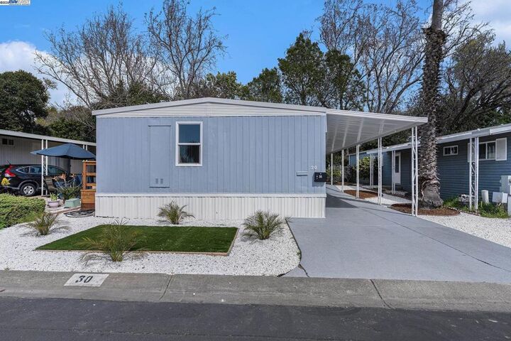 Property Photo:  30 Palm Dr  CA 94587 