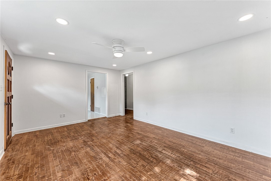 Property Photo: 1204 W Carter Street AR 72703