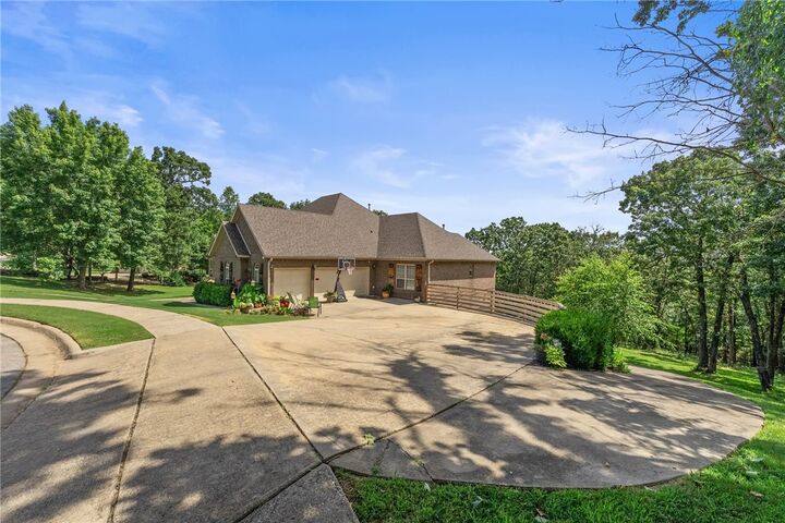 Property Photo:  492 E Fairway Lane  AR 72701 