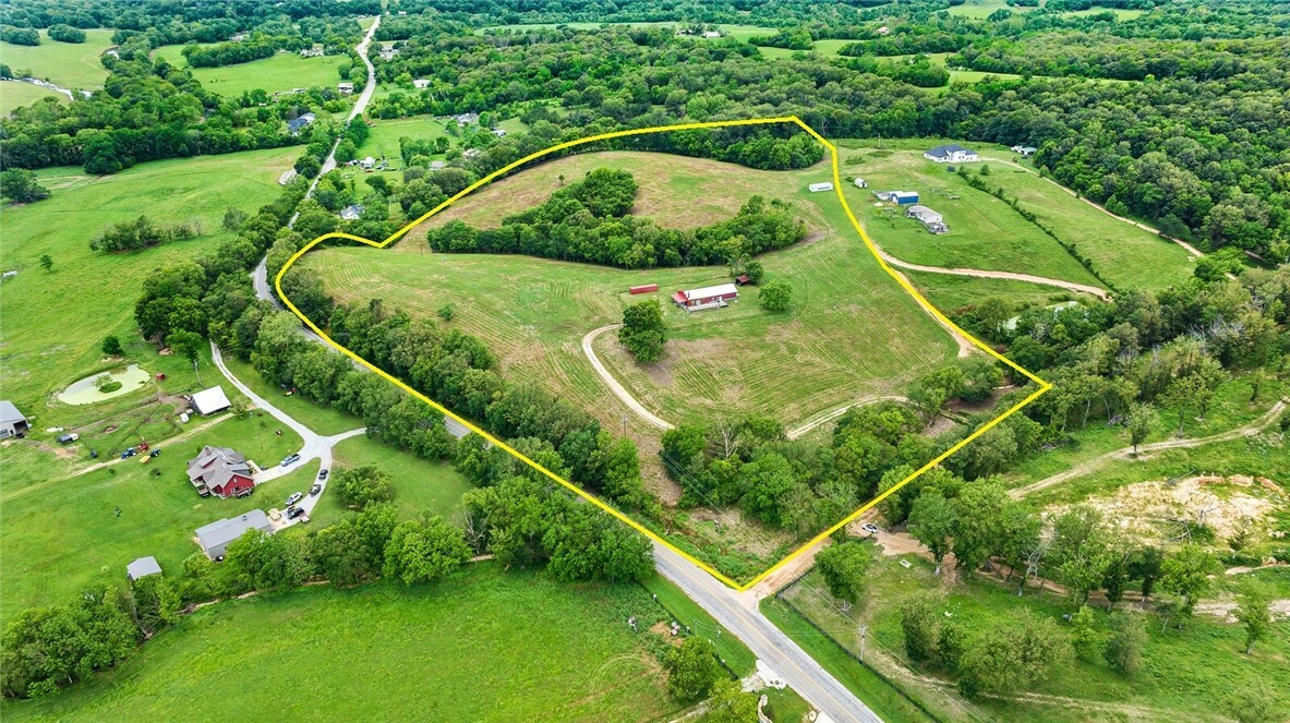 Property Photo:  16377 Janes Road  AR 72761 