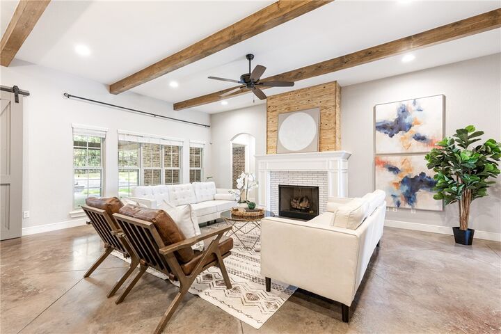Property Photo: 346 N Ainsley Loop AR 72704