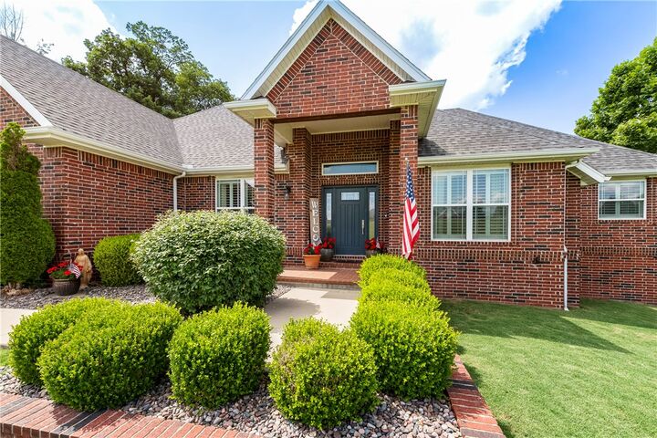 Property Photo:  348 Whitcliff Drive  AR 72718 