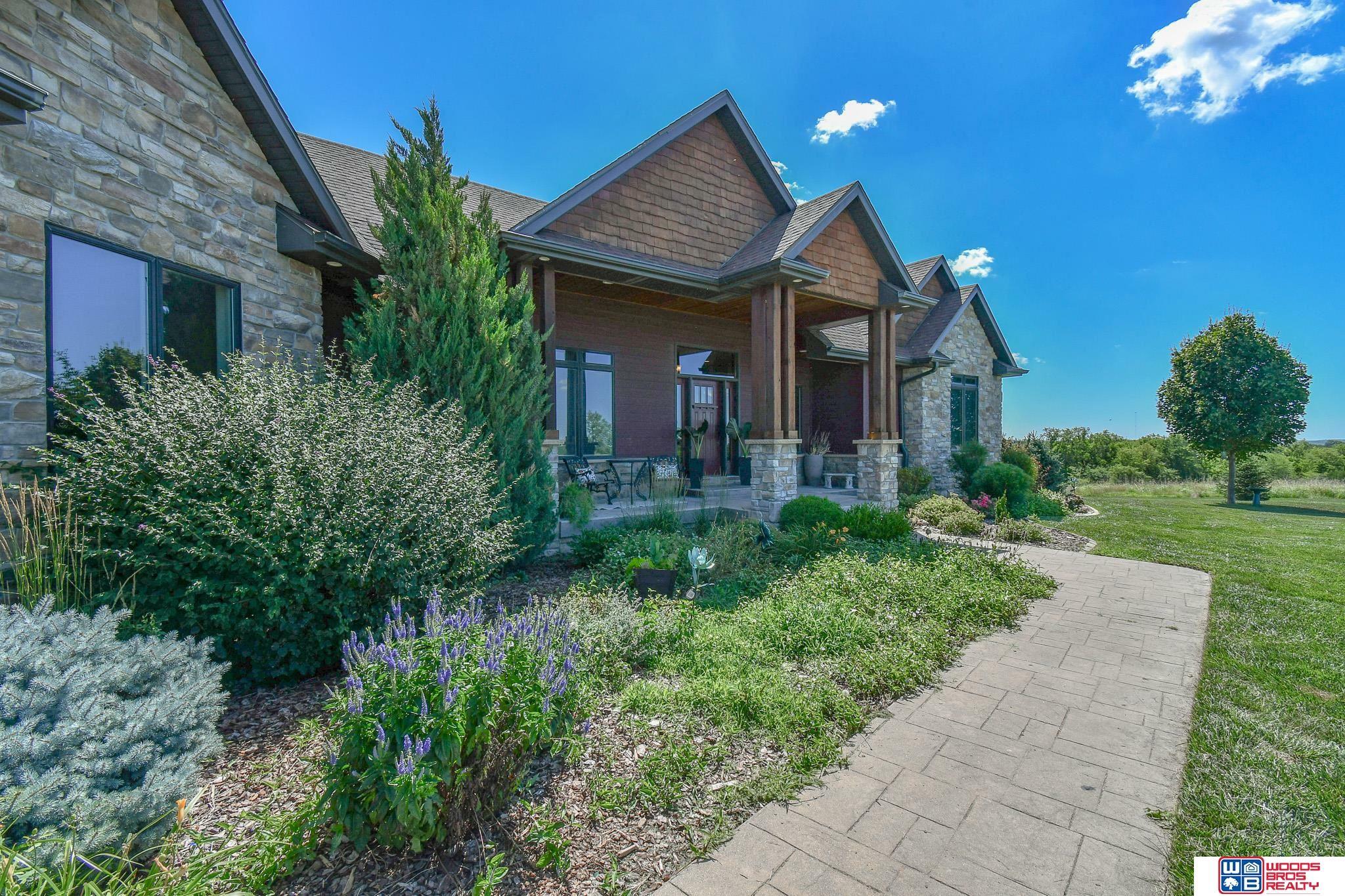 Property Photo: 460 Darby Lane NE 68446