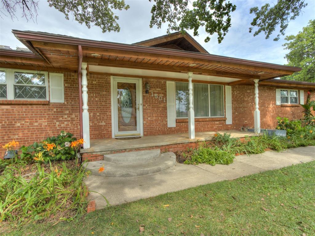 Property Photo: 1501 S Avery Avenue OK 73130