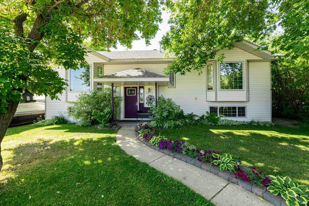 5473 52 Avenue  Lacombe AB T5L 1L1 photo