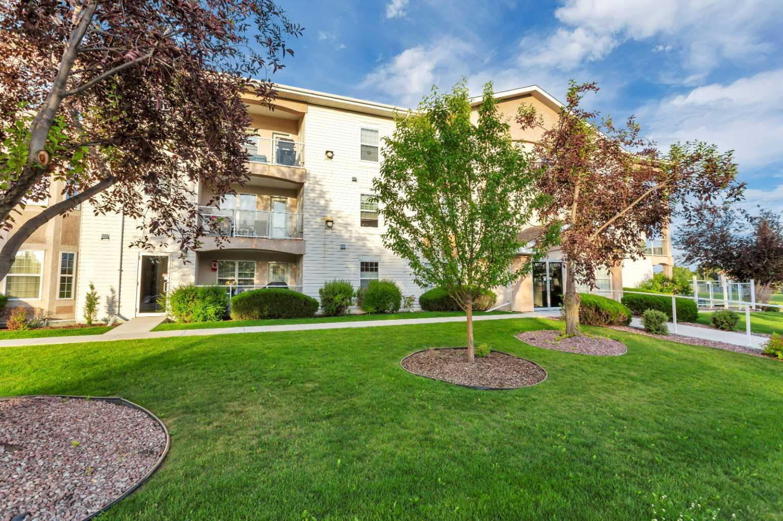Property Photo: 3501 49 Avenue 102 AB T4N 3W3