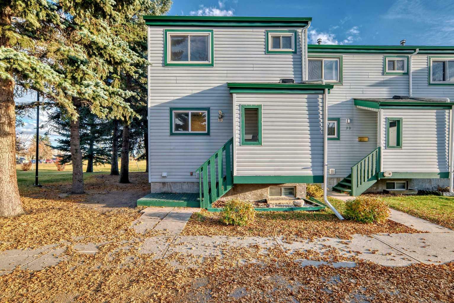 Photo de la propriété: 131 Templehill Drive NE 19 AB T1Y 4T1