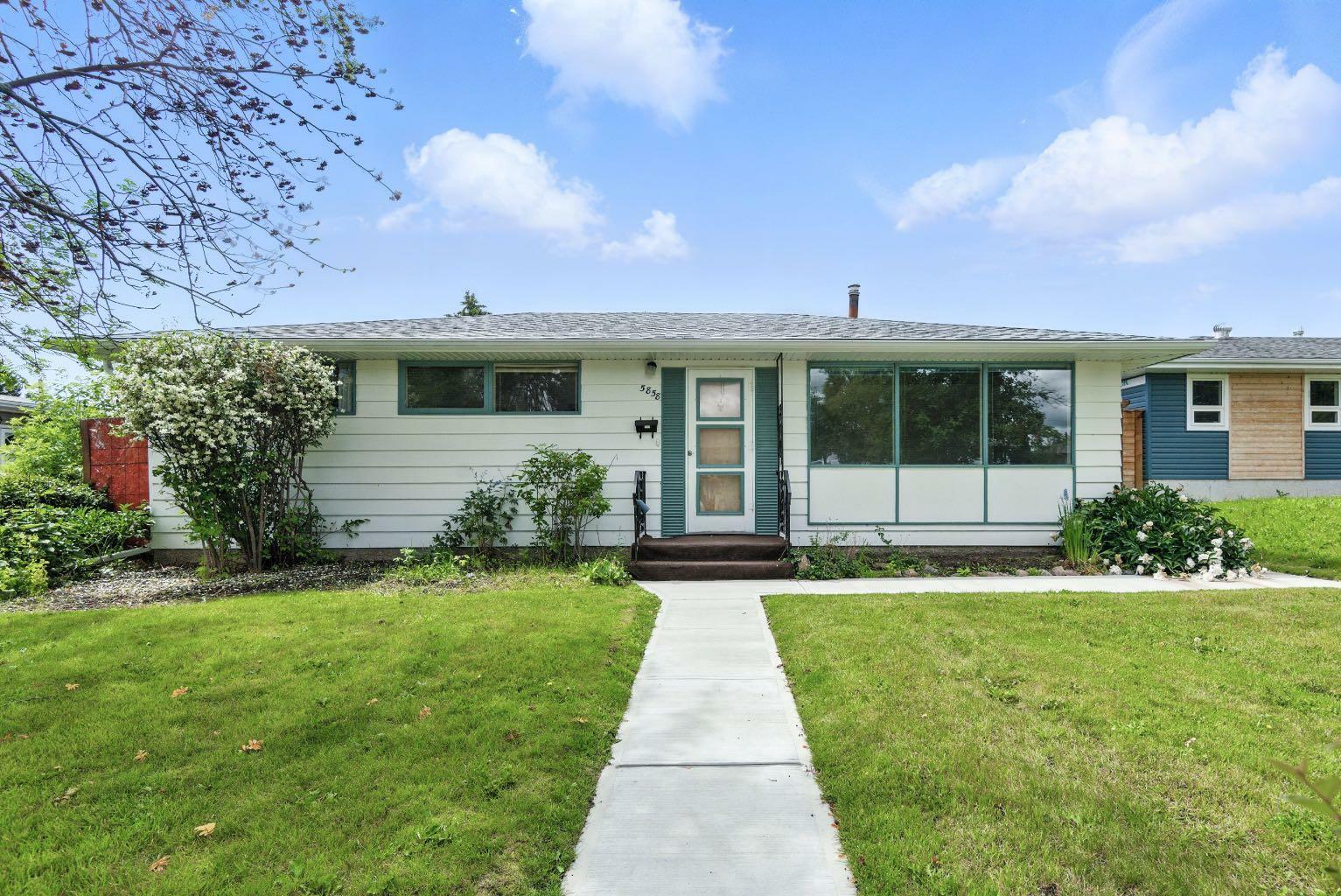 Property Photo:  5858 38 Street Close  AB T4N 0X8 