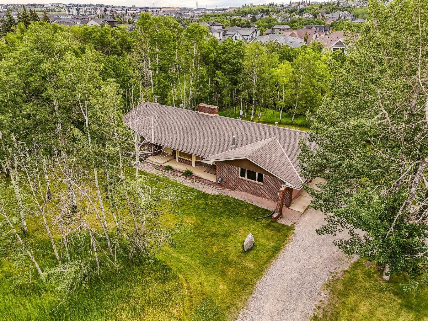 Property Photo: 2758 85 Street SW AB T3H 4C4
