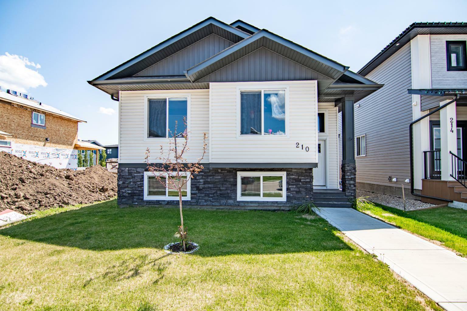 210 Livingston Close  Red Deer AB T4R 0S8 photo