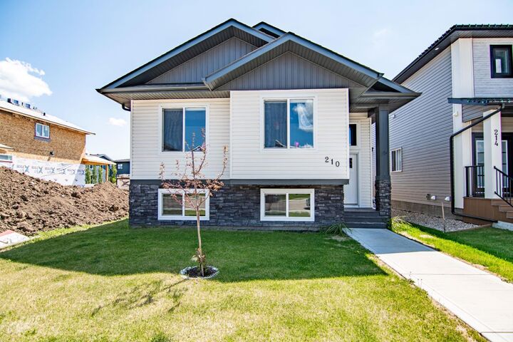 210 Livingston Close  Red Deer AB T4R 0S8 photo
