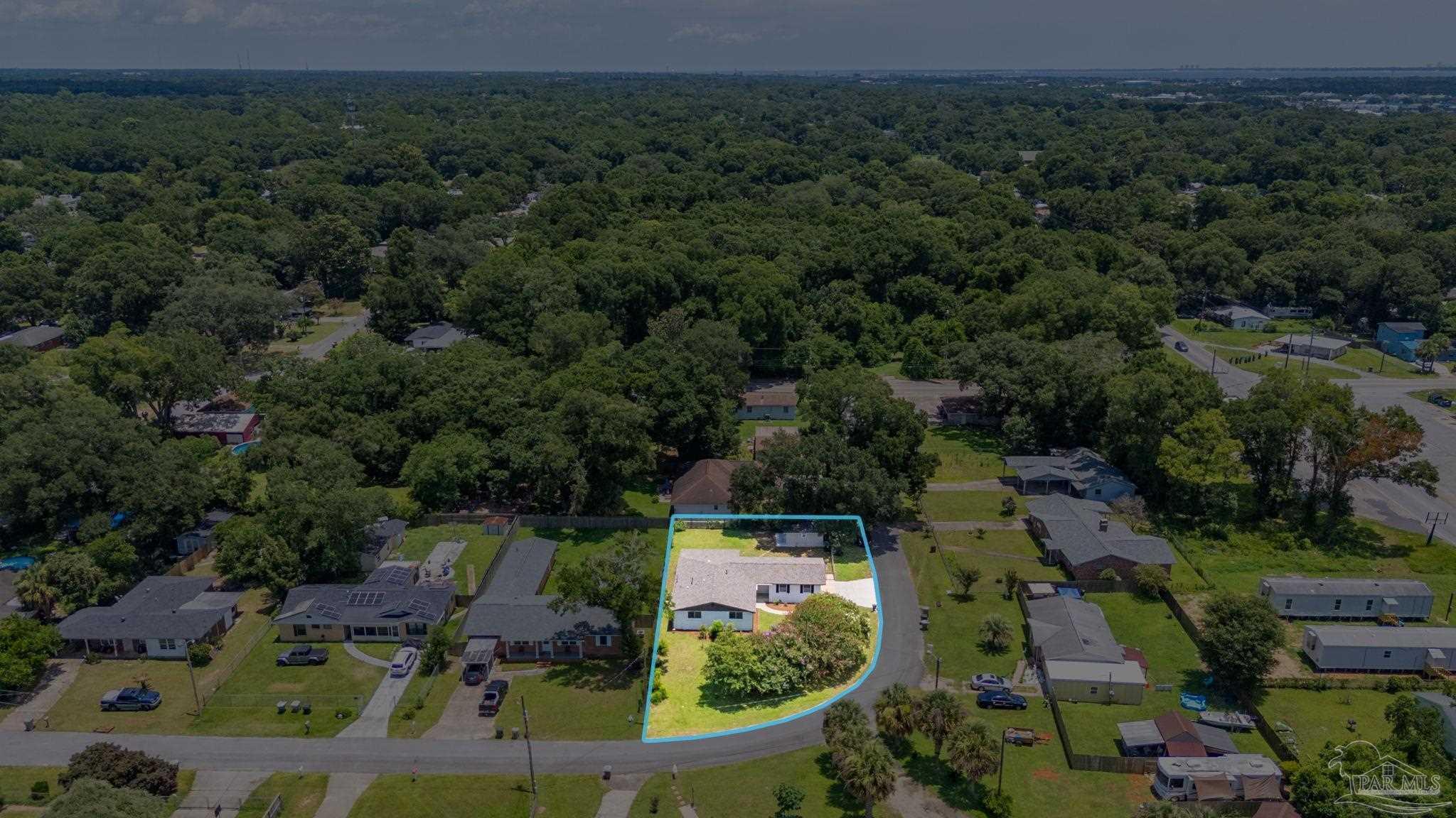 Property Photo:  12 Western Dr  FL 32506 