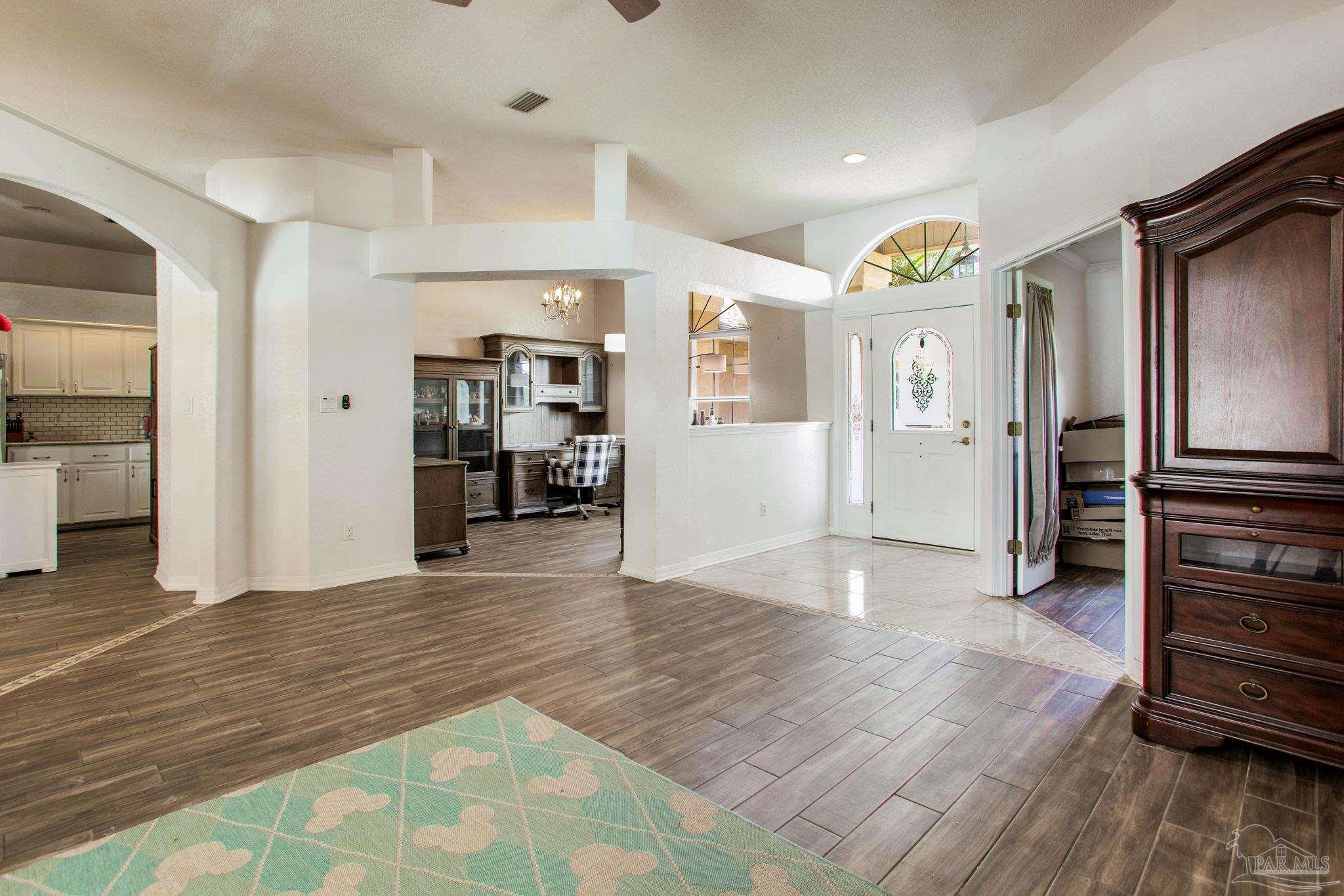 Property Photo: 8042 Mossy Creek FL 32526
