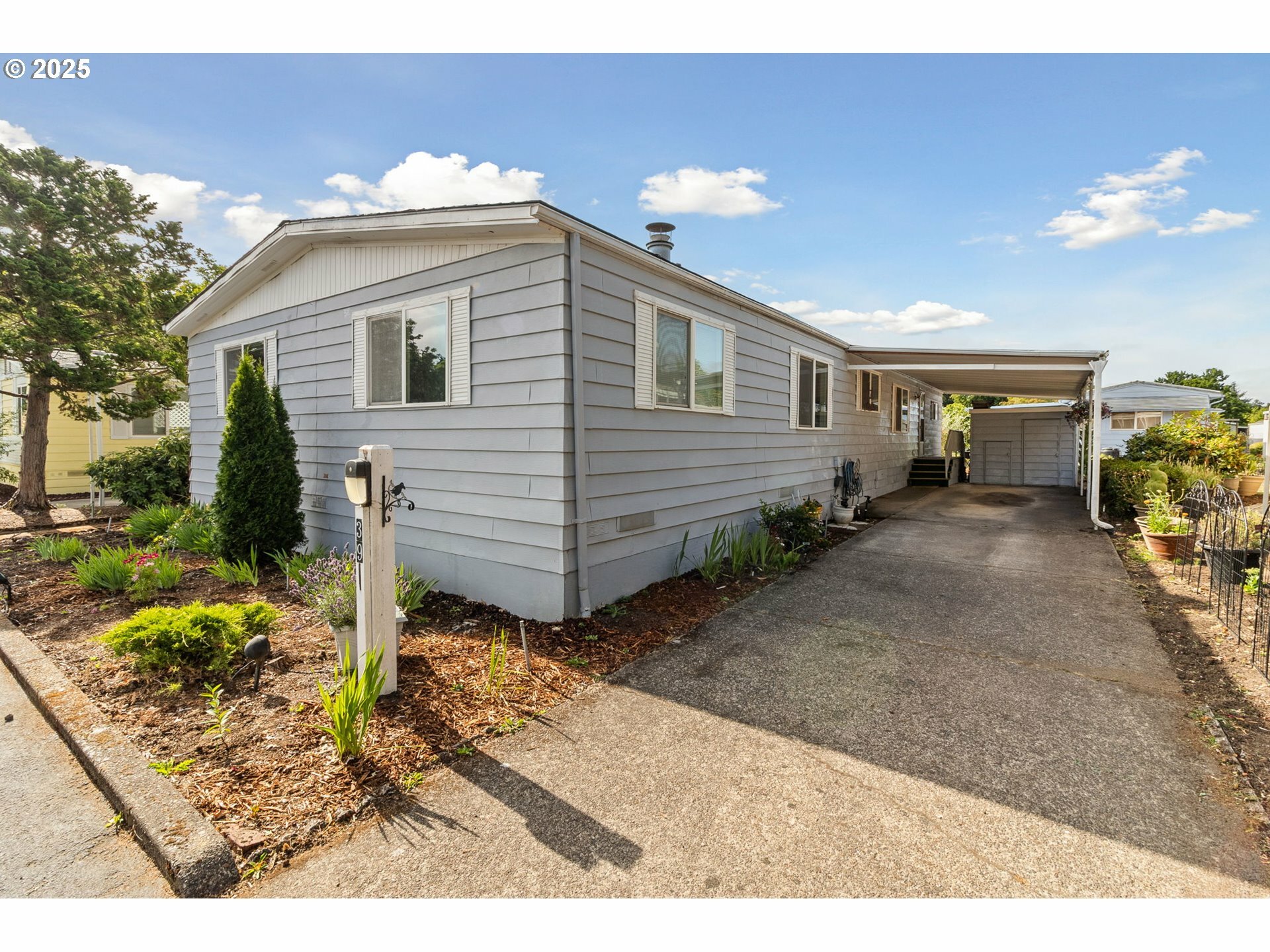 Property Photo: 4800 Barger Dr 39 OR 97402