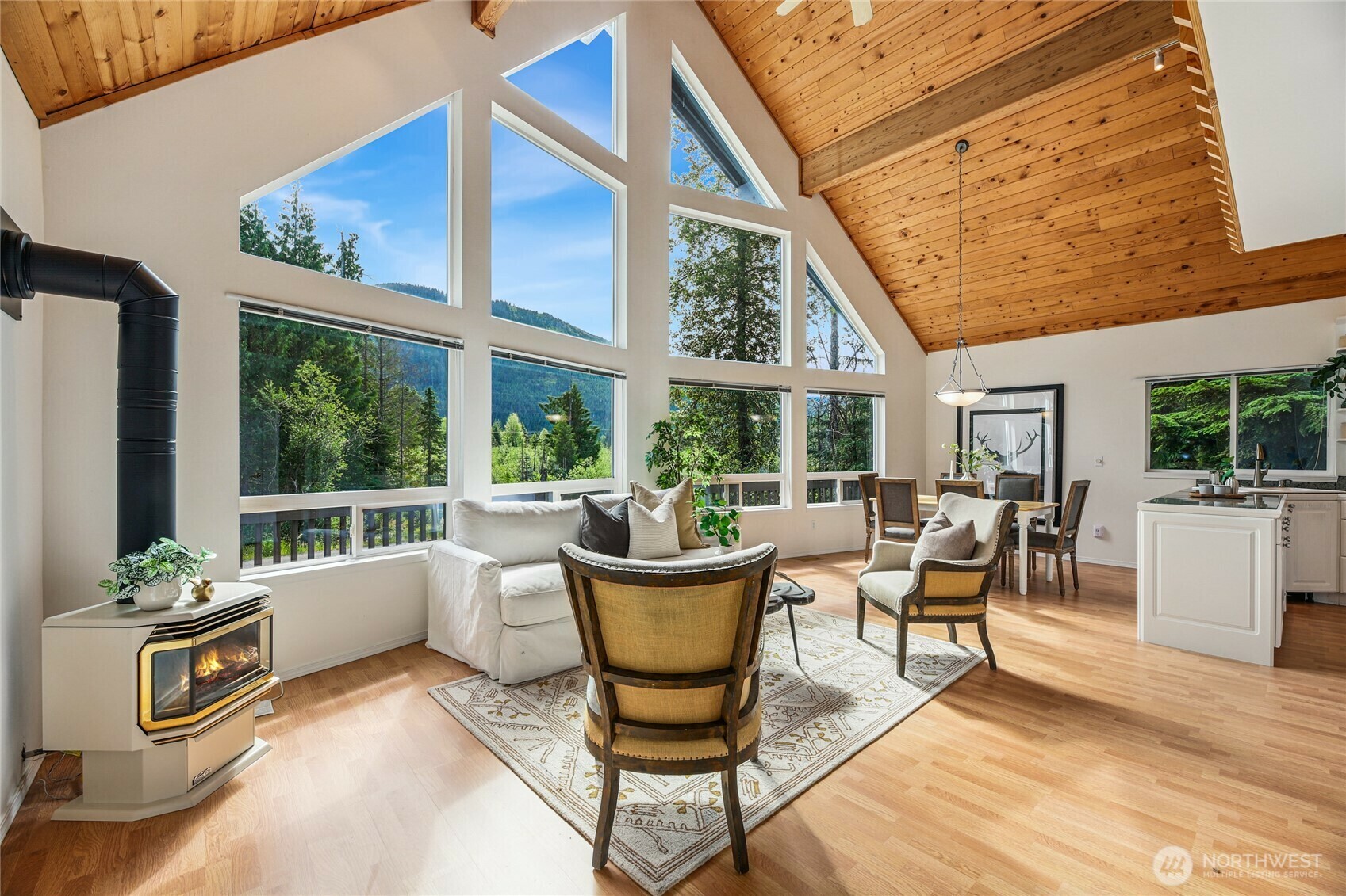 Property Photo: 481 Hyak Drive E WA 98068