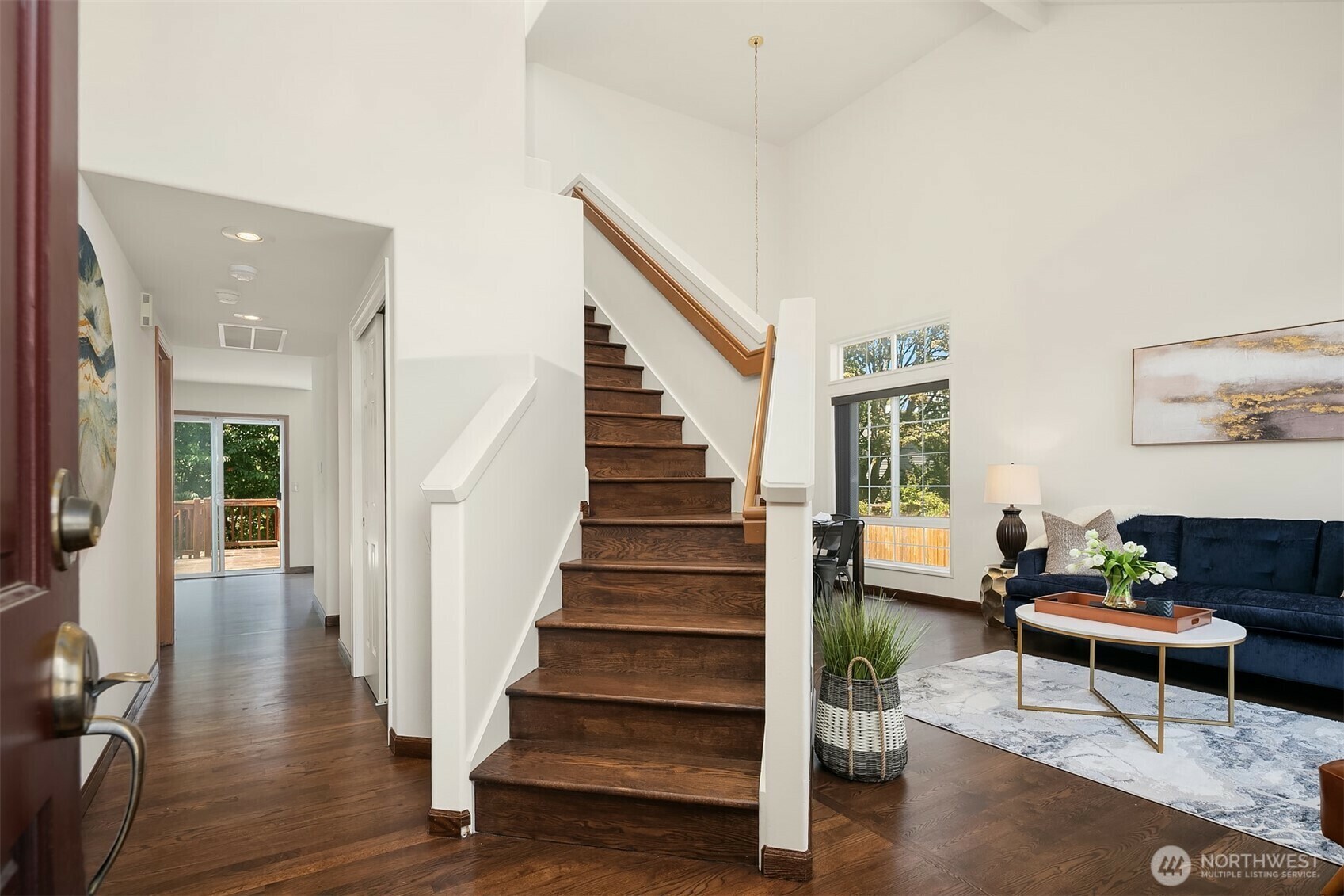Property Photo: 1613 Hoquiam Place NE WA 98059