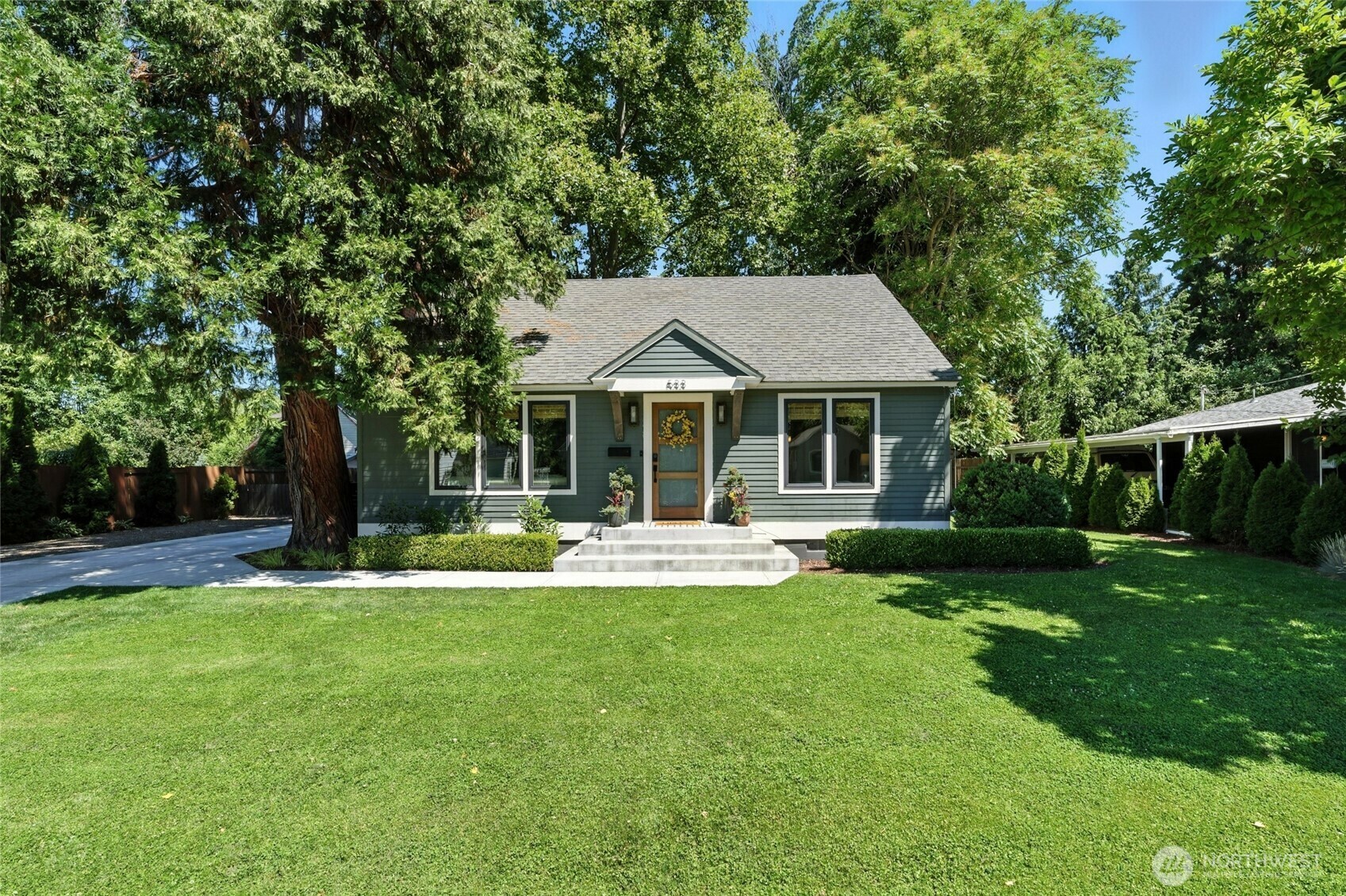 Property Photo: 533 Craig Street WA 99362