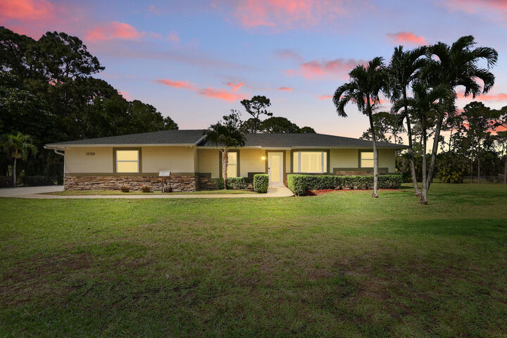 Property Photo: 12109 53rd Road N FL 33411