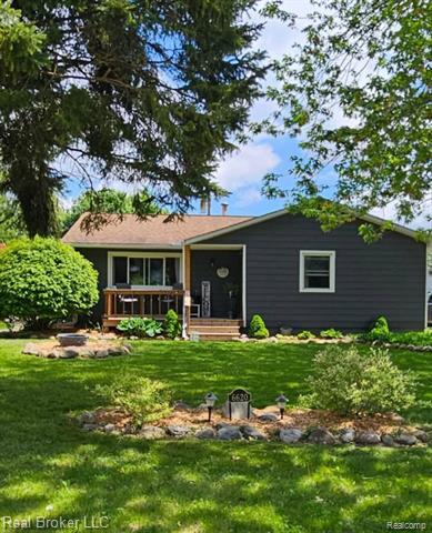 6620 Jefferson Road  North Branch Vlg MI 48461 photo