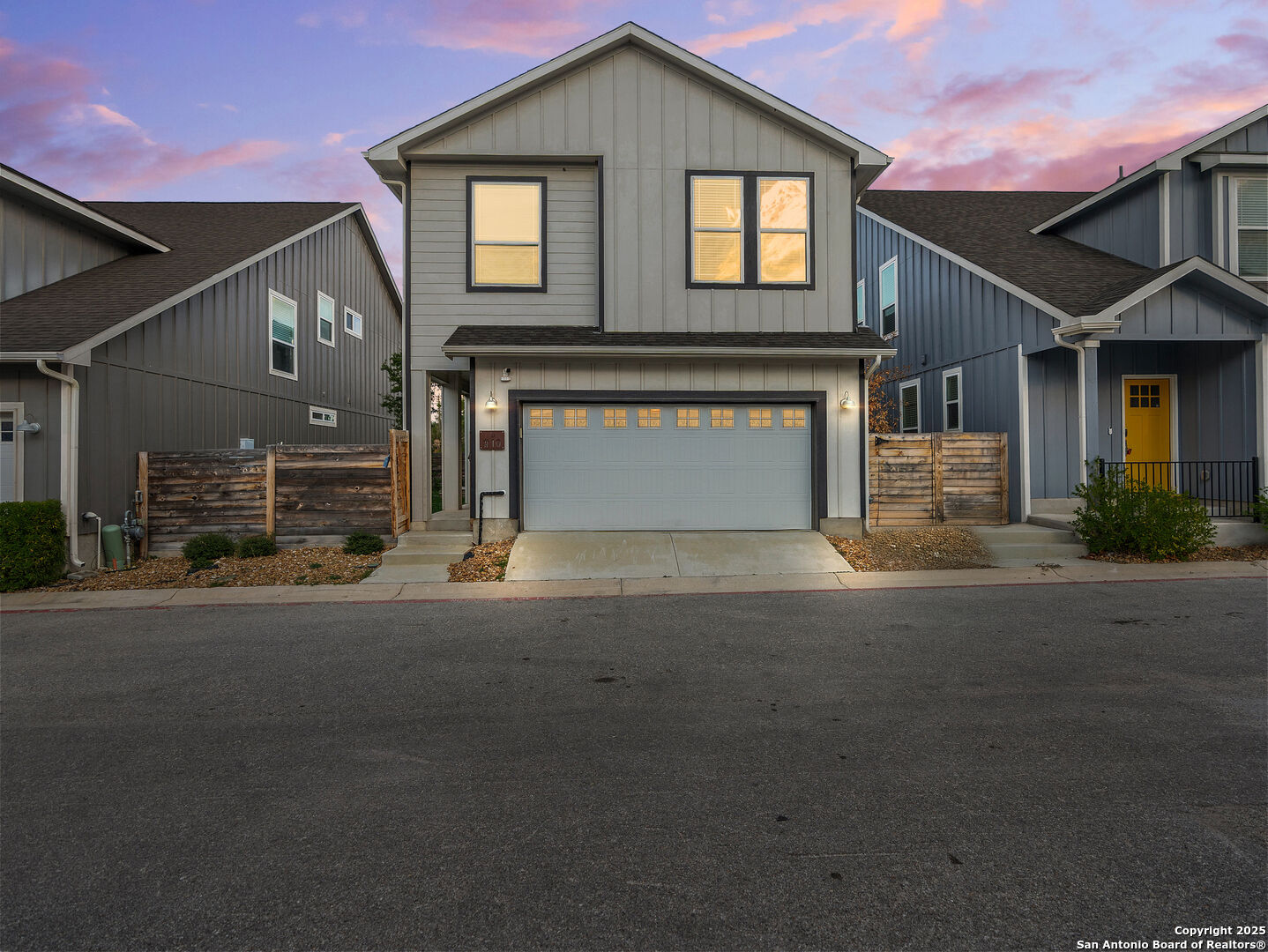 Property Photo:  1511 E Sandalwood Ln #10  TX 78209 