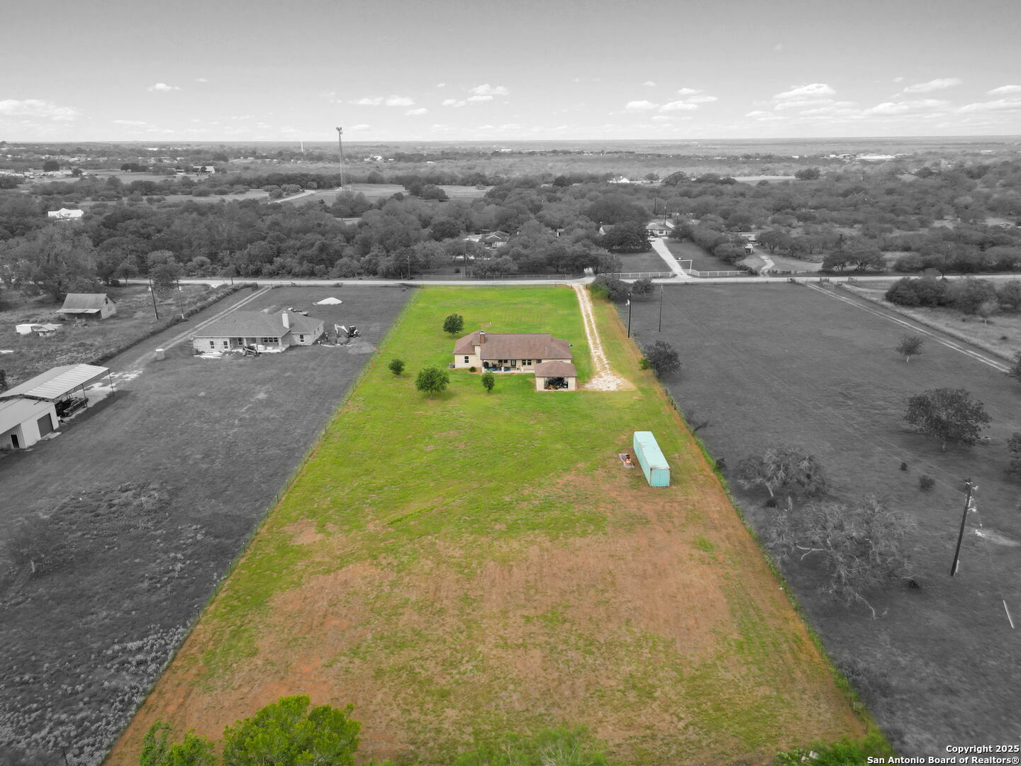 Property Photo: 800 County Road 467 TX 78160