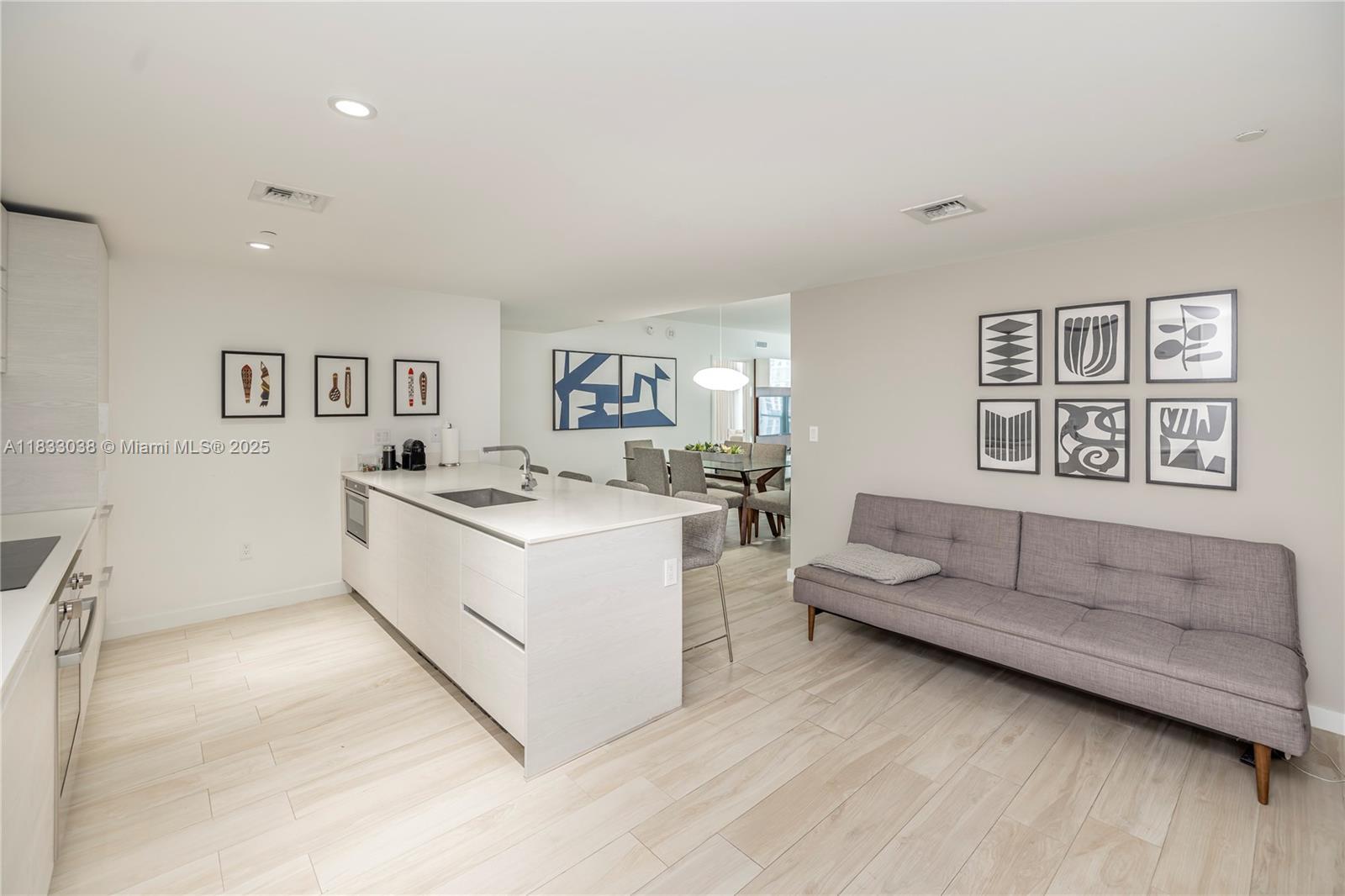 Property Photo: 1300 S Miami Ave 2210 FL 33130