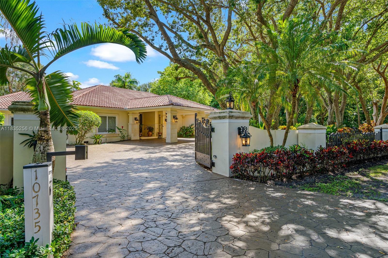 10735 SW 58th Ave  Pinecrest FL 33156 photo