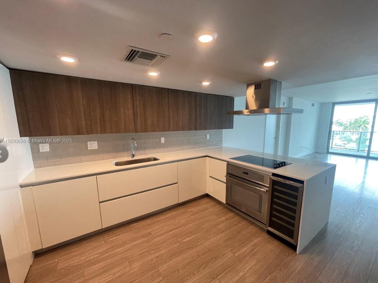 Property Photo: 1025 92nd St 602 FL 33154