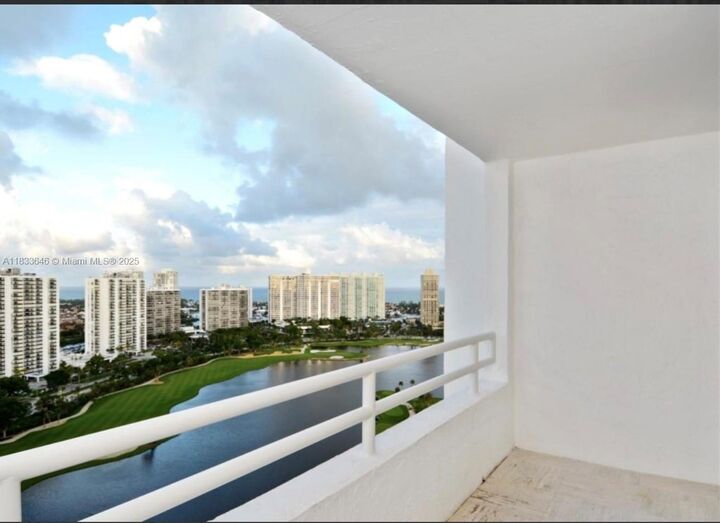 Property Photo:  20225 NE 34th Ct 614  FL 33180 