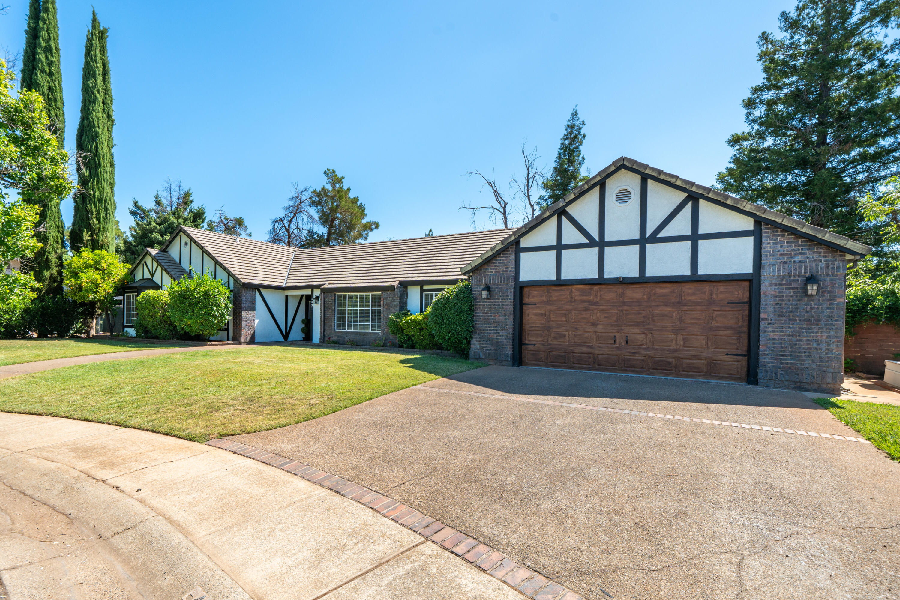Property Photo: 4891 Alta Saga Drive CA 96002