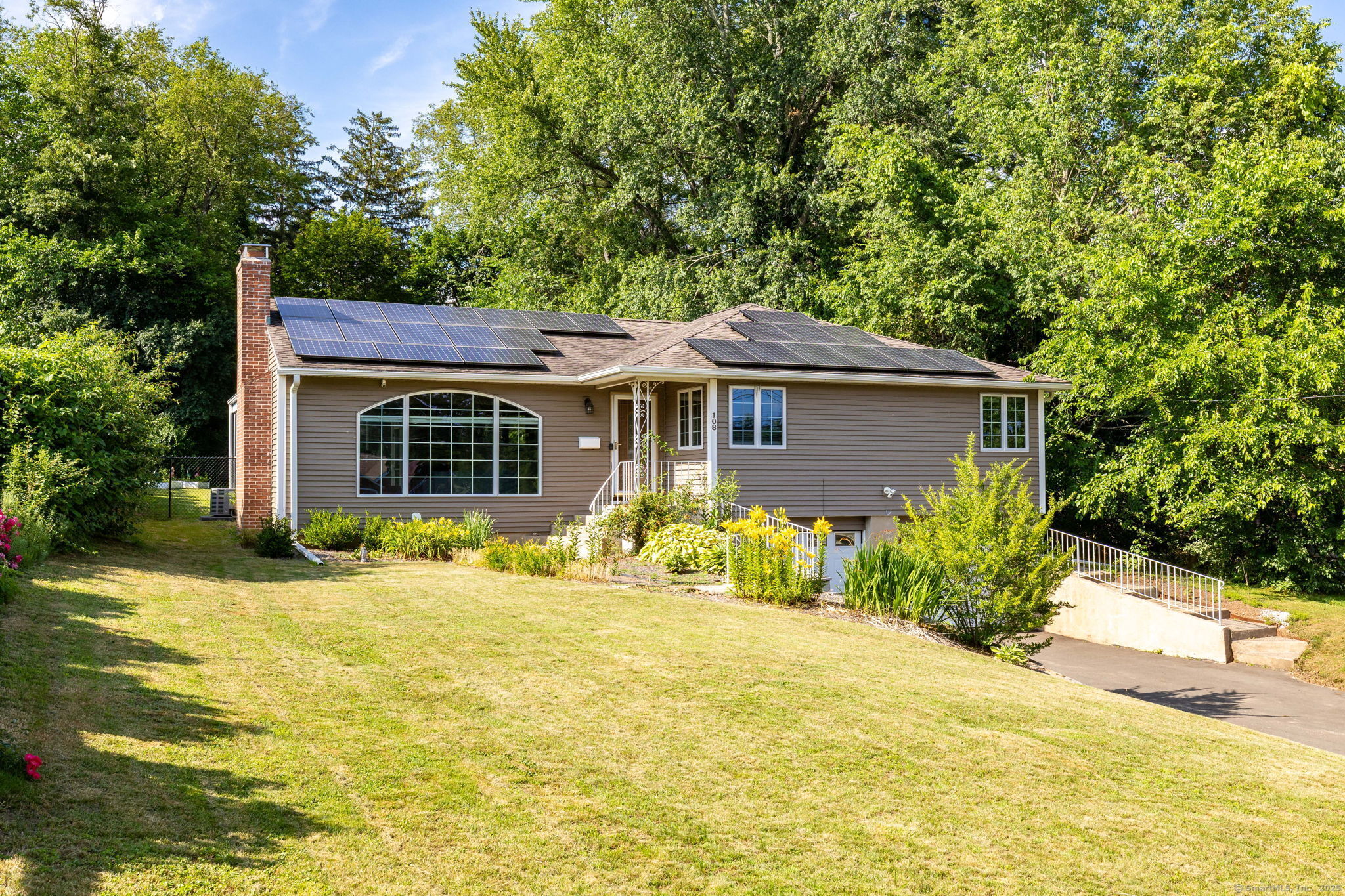 108 Flagg Road  West Hartford CT 06117 photo