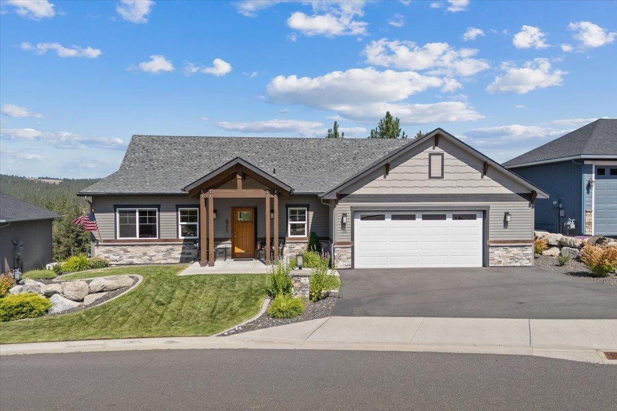 Property Photo: 125 E Sapphire Ln WA 99208