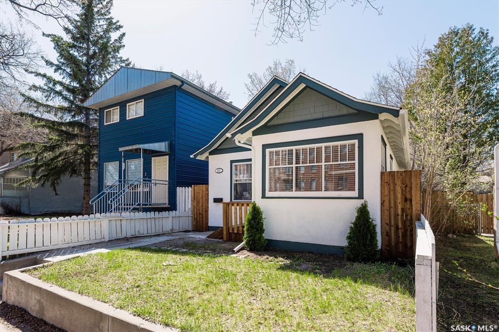 Property Photo: 217 R Avenue S SK S7M 2Y9
