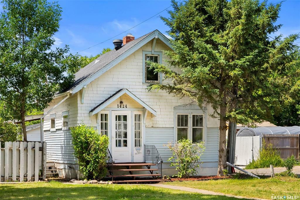1424 Royal Street  Regina SK S4T 5A3 photo