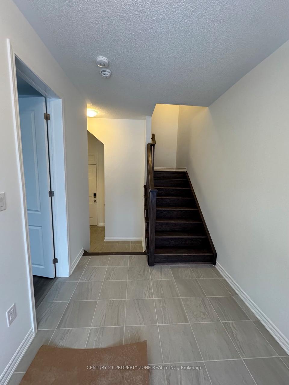 Photo de la propriété: 6 Bellasera Way ON L7C 1Z9