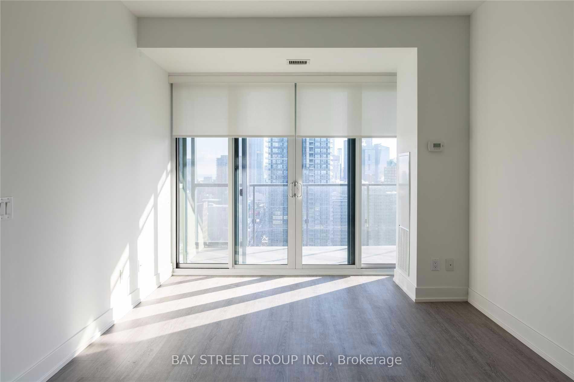 Property Photo: 7 Grenville Street 11 ON M4Y 1A1