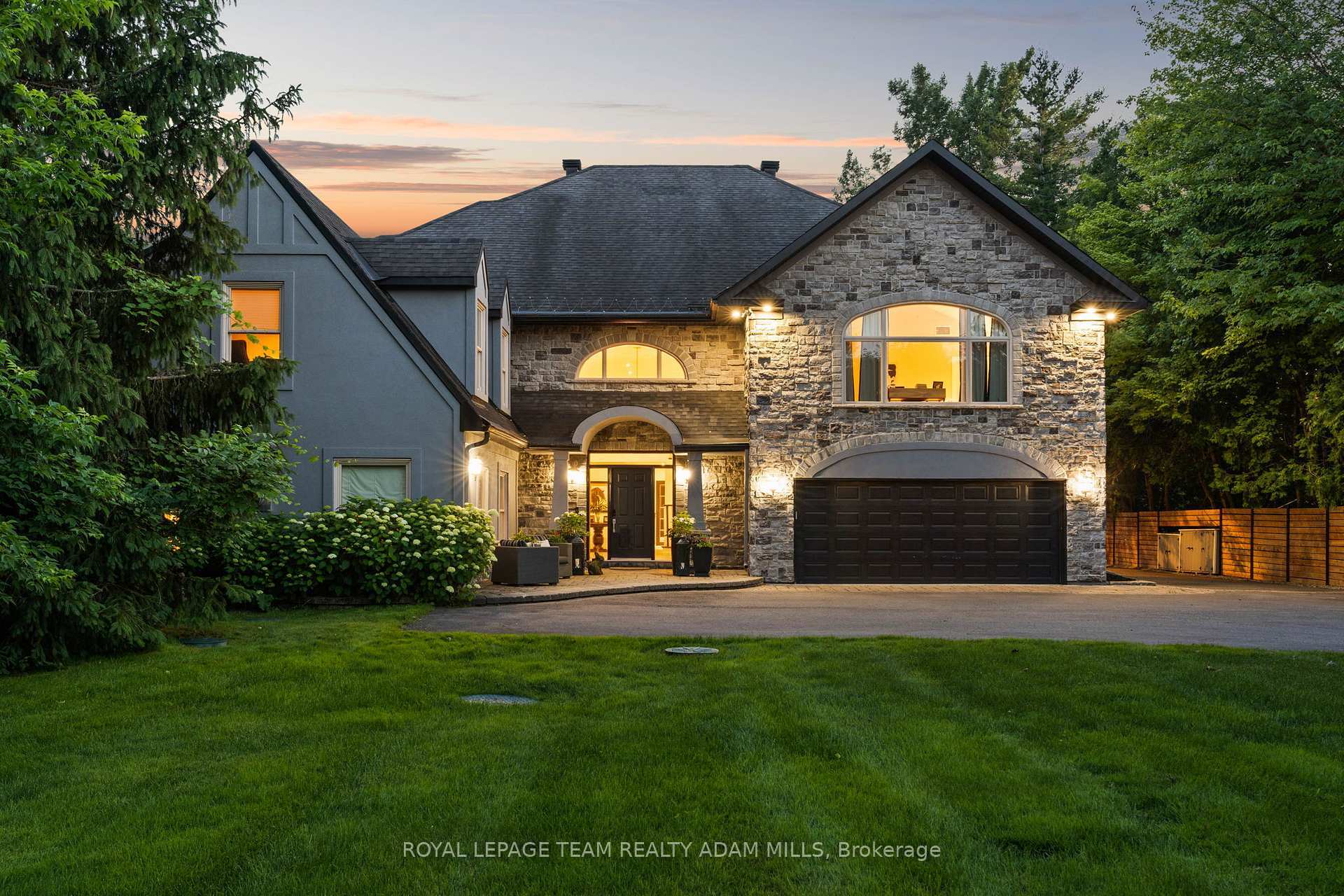 Property Photo: 2330 Summerside Drive ON K4M 1B4