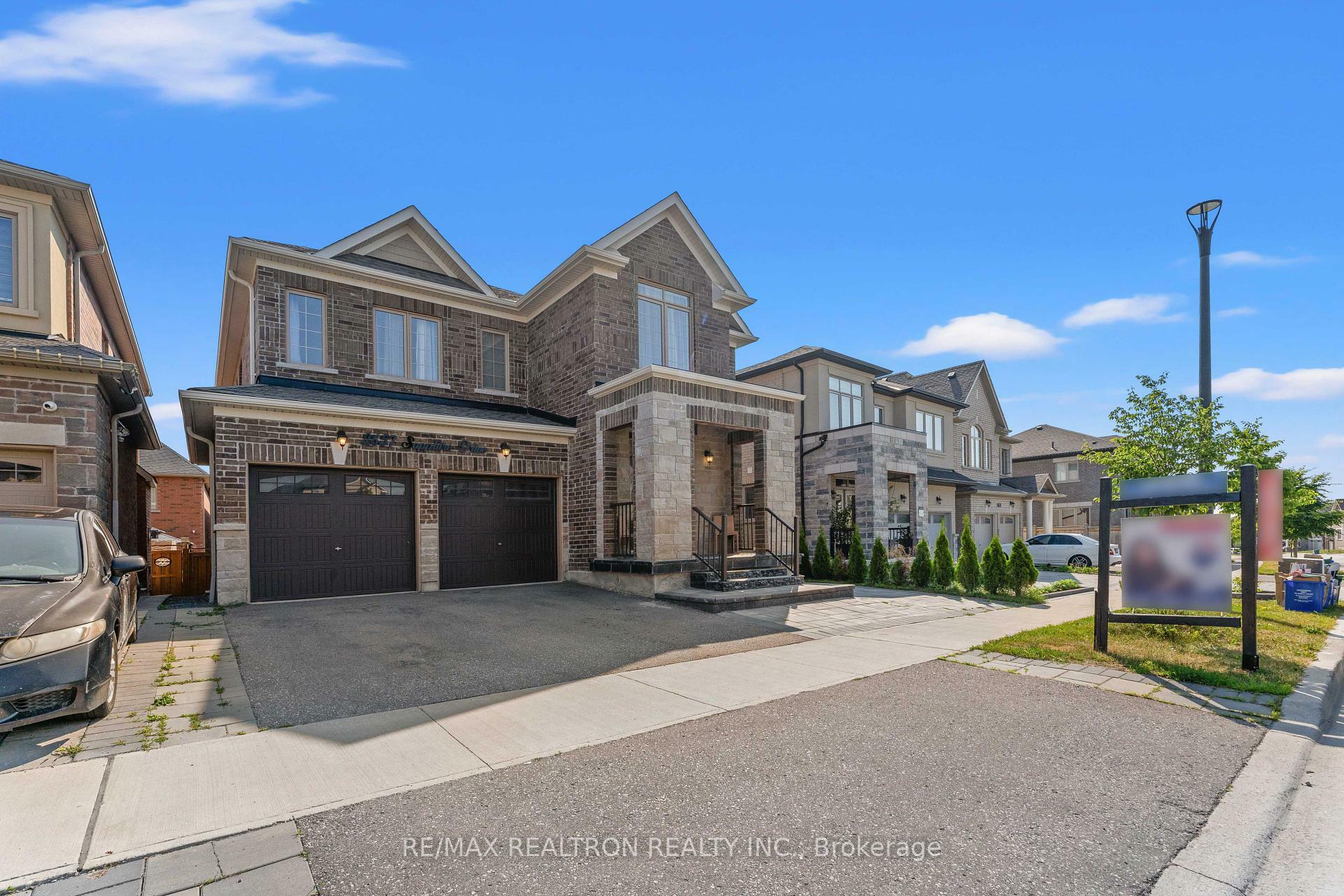 Photo de la propriété: 2657 Sapphire Drive ON L1X 0G6
