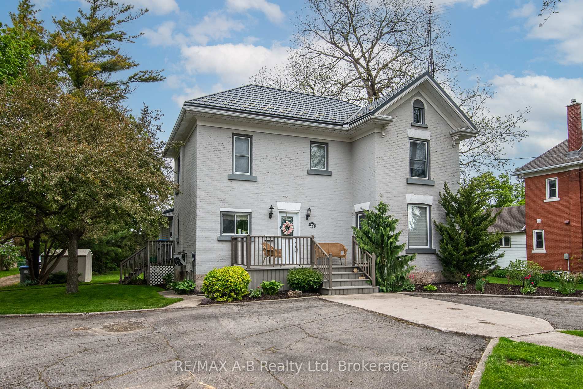 Property Photo: 22 Mill Street E ON N0K 1M0