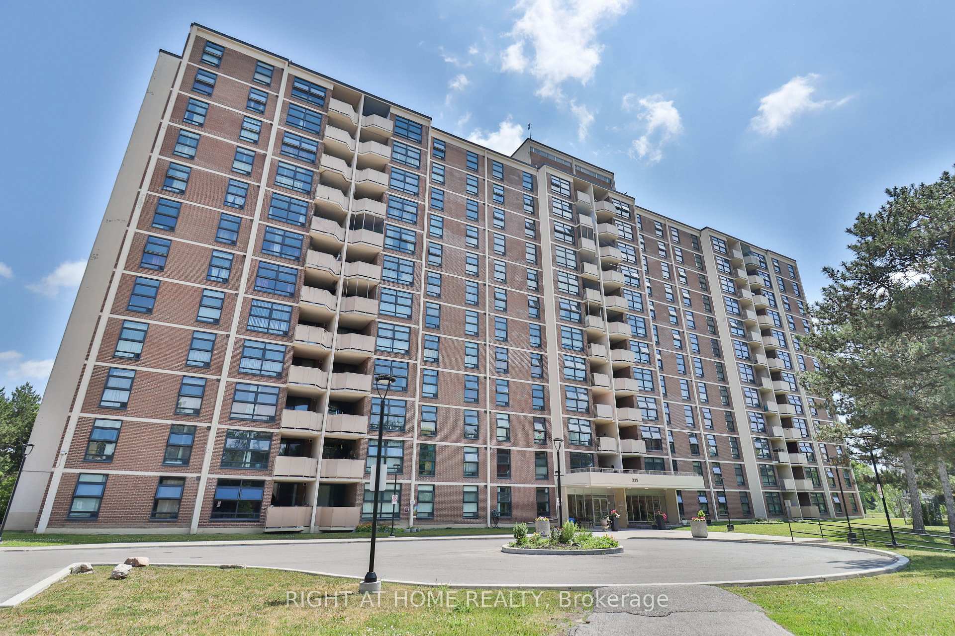 Property Photo: 335 Driftwood Avenue 909 ON M3N 2P3