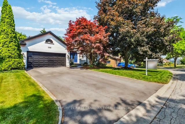 Property Photo: 108 Somerset Crescent ON N6K 3M4