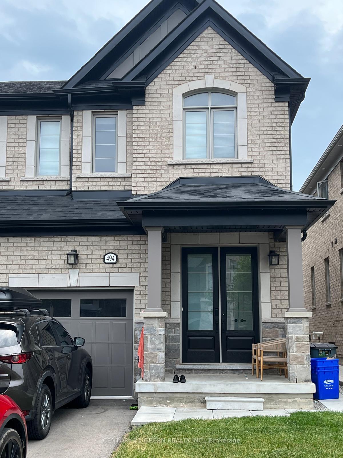 Photo de la propriété: 494 Parent Place E ON L9E 1L4