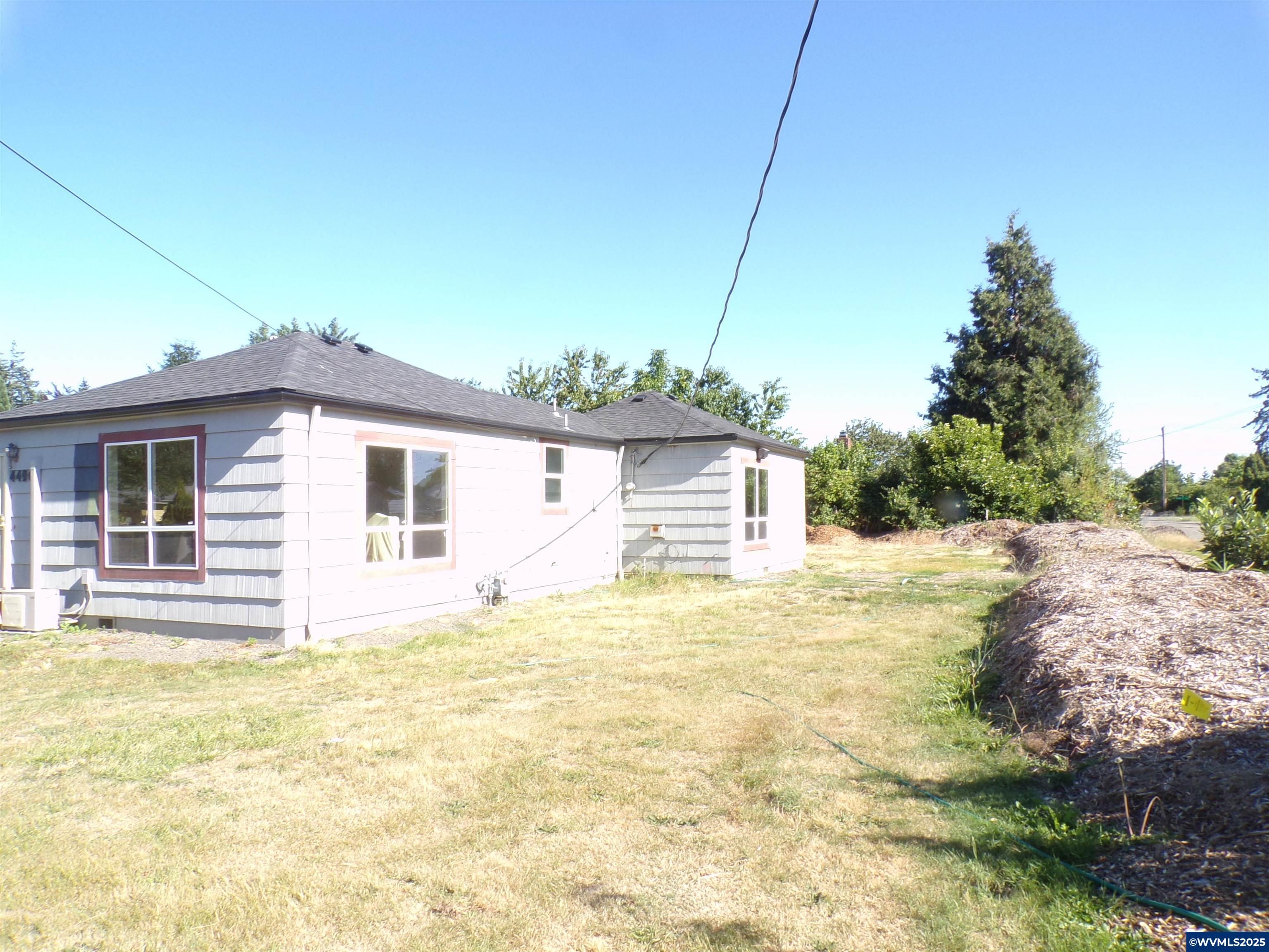Property Photo: 4420 Macleay Rd SE OR 97317