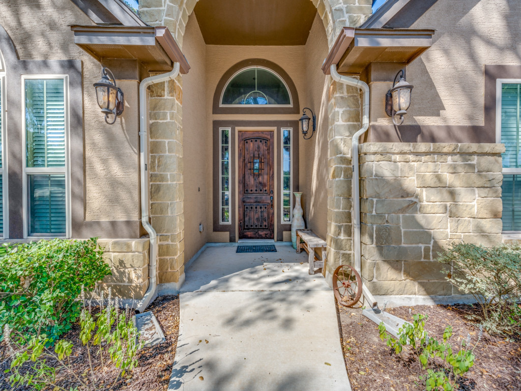 Property Photo: 5604 Copper Creek Street TX 78132