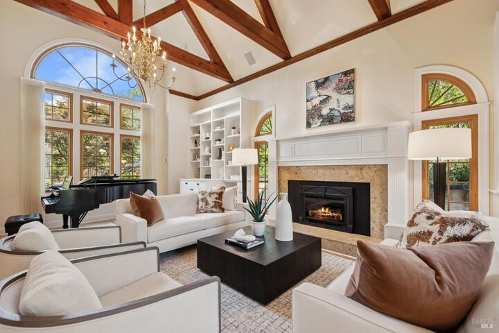Property Photo:  172 Pacheco Avenue  CA 94947 