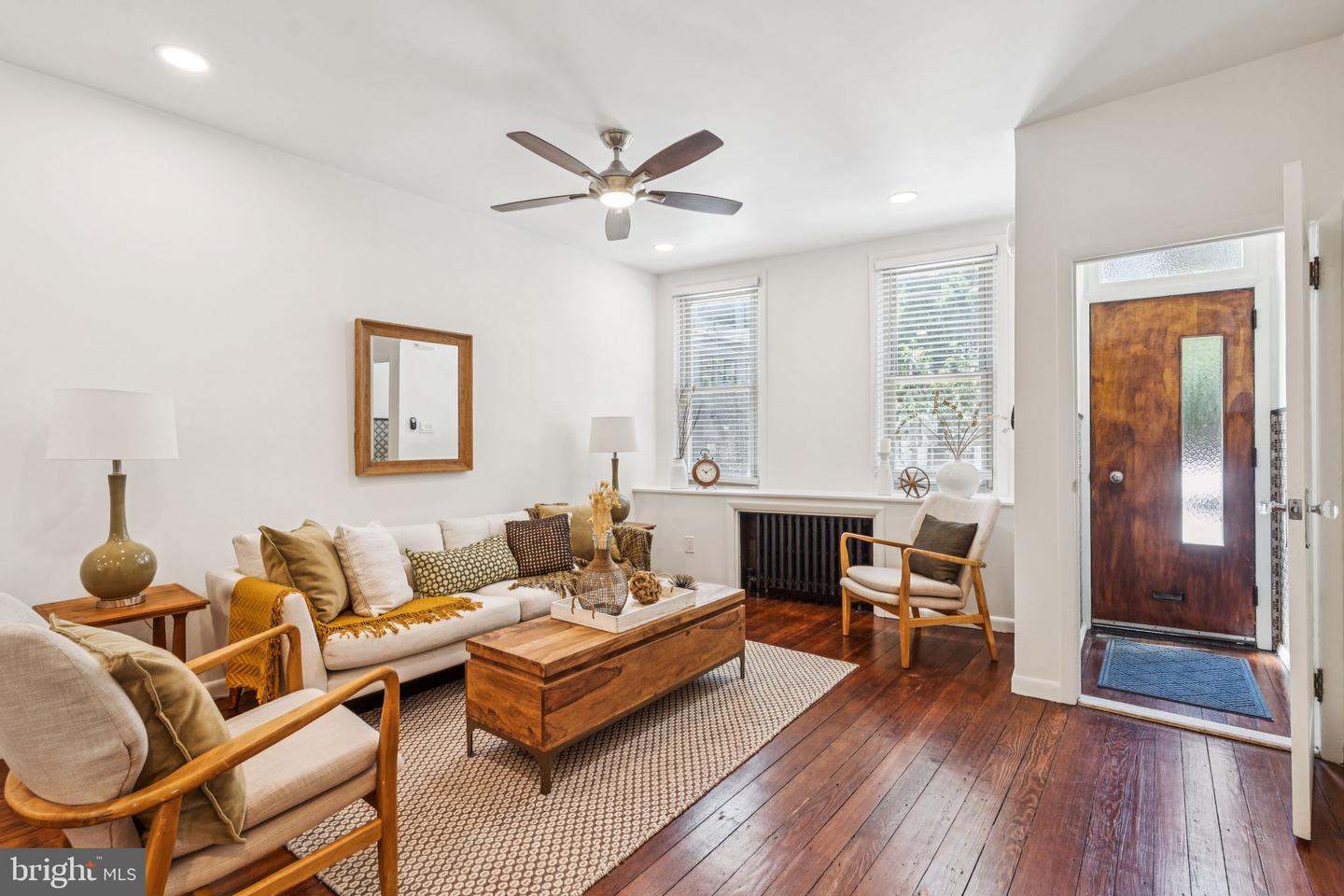 Property Photo: 1115 S 7th Street PA 19147