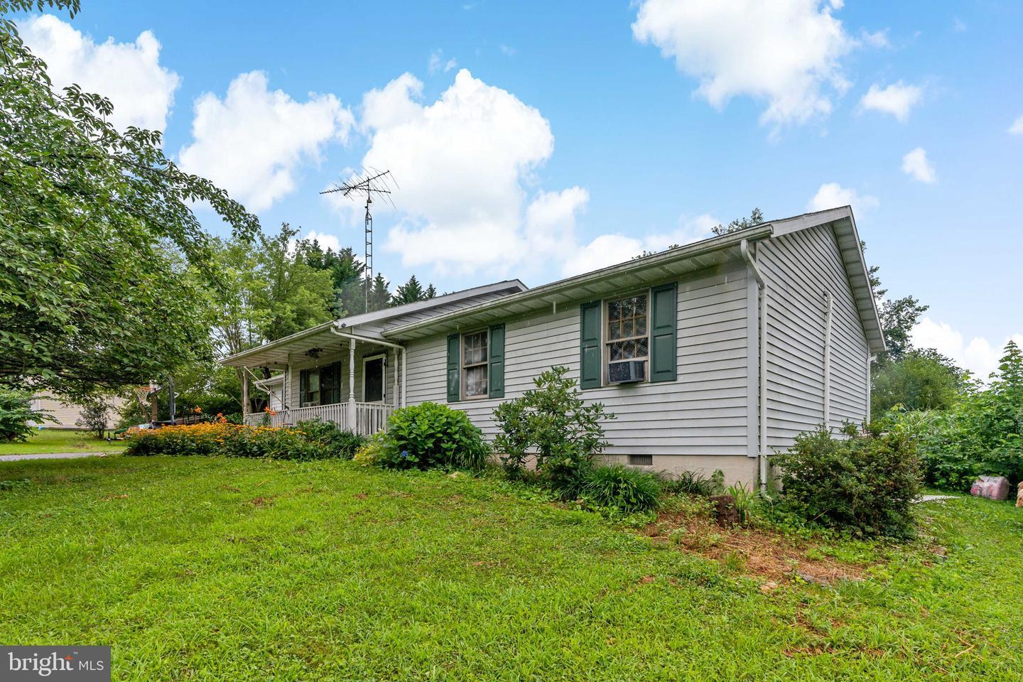 Property Photo:  86 Spur Road  WV 25404 