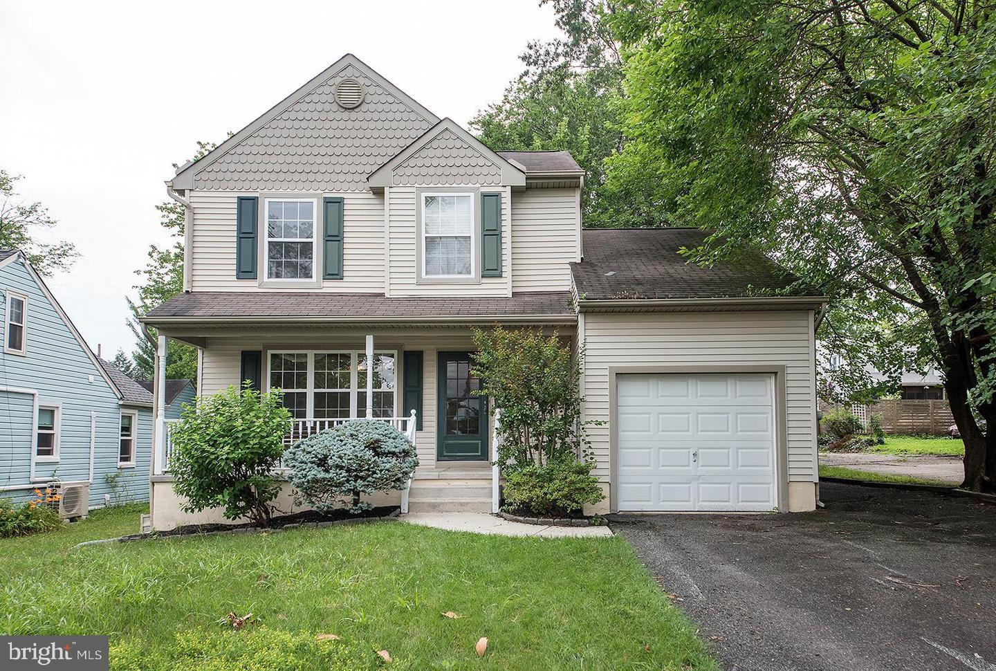 Property Photo: 122 E Coulter Avenue NJ 08108